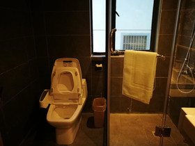 Taihu Baopu Water House