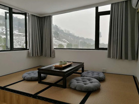 Taihu Baopu Water House