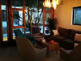 Taihu Baopu Water House