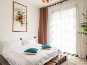 Zaimushe Holiday Courtyard