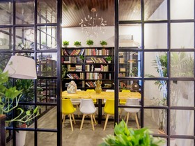 Zaimushe Holiday Courtyard