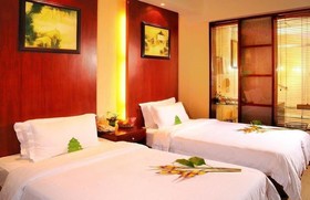 Jade Crystal Hotel (Taizhou Ocean Plaza)