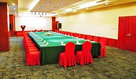 Jade Crystal Hotel (Taizhou Ocean Plaza)