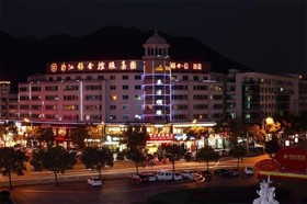 Oriental Pearl Grand Hotel
