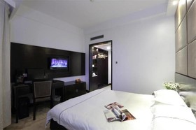 Oriental Pearl Grand Hotel