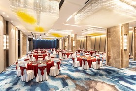 Ramada Plaza by Wyndham Xiangyang Xiangzhou