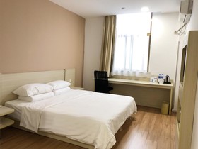 Hanting Express Xuzhou Hubu Mountain Pedestrian street