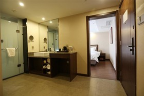 Metropolo Xuzhou Pengcheng Square Golden Shield