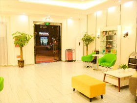 Shell Xuzhou Yunlong Area Green Business City Hotel