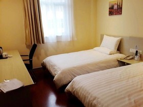Hanting Express Yangzhou Golden Eagle Square