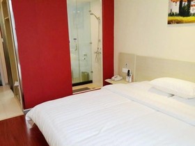 Hanting Express Yangzhou Golden Eagle Square