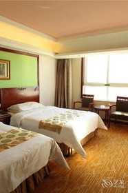 Vienna Hotel Zhoukou Hanyang Road
