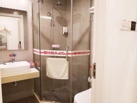 Shell Shanghai Baoshan District Tieli Road Subway Station Tiefeng Road Hotel