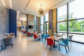 Holiday Inn Express Haimen City Center