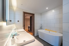 Holiday Inn Express Huludao Seaview