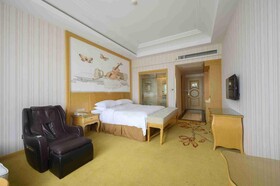 Vienna International Hotel Shanghai Malu Station
