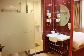 Super 8 Hotel Shanghai Hongqia