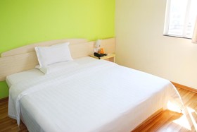 7 Days Inn West Liaoyang Road Carrefour