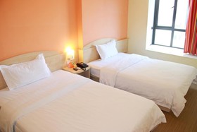 7 Days Inn West Liaoyang Road Carrefour