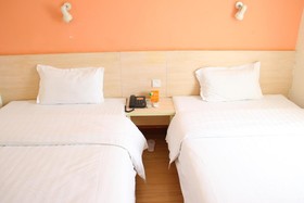 7 Days Inn West Liaoyang Road Carrefour