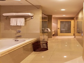 Ariva Qingdao Hotel & Serviced Apartment