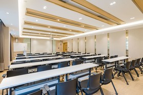 Atour Hotel Heilongjiang Middle Road Qingdao