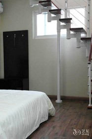 City 118 Chain Hotel