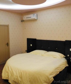 City 118 Chain Hotel