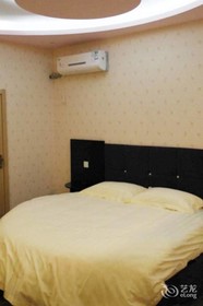 City 118 Chain Hotel