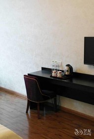 City 118 Chain Hotel