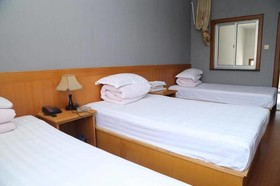 City Holiday Hotel