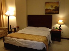 Eagle Canyon Hotel