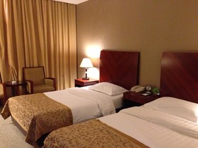 Eagle Canyon Hotel