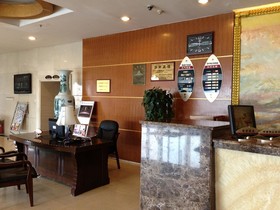 Eagle Canyon Hotel