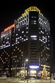 Enrichee Gloria Plaza