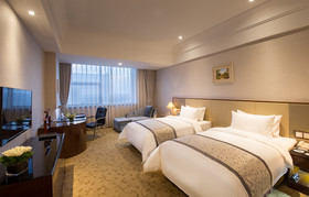 Gloria Plaza Hotel Qingdao