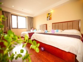 GreenTree Inn Wuyishan Road Shopping Center Business Hotel