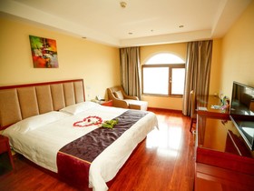 GreenTree Inn Wuyishan Road Shopping Center Business Hotel