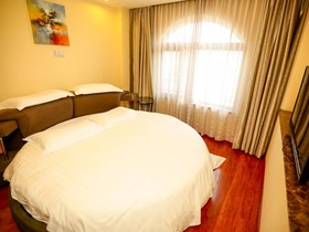GreenTree Inn Wuyishan Road Shopping Center Business Hotel
