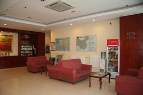Hanting Hotel Qingdao May Fourth Square