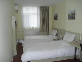 Hanting Hotel Qingdao May Fourth Square