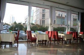 Hanting Hotel Qingdao May Fourth Square