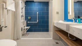 Holiday Inn Express Qingdao City Center