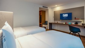 Holiday Inn Express Qingdao City Center