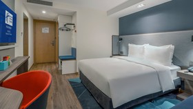 Holiday Inn Express Qingdao City Center