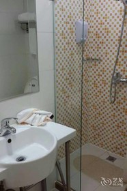 Home Inn Qingdao Hongkong West Road