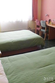Home Inn Qingdao Jinggangshan Road