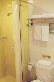 Home Inn Qingdao Jinggangshan Road