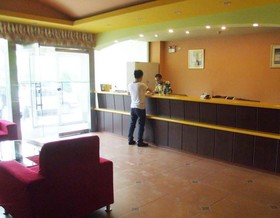 Home Inn Qingdao Jinggangshan Road