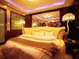 Qingdao Laiyinbao Business Hotel